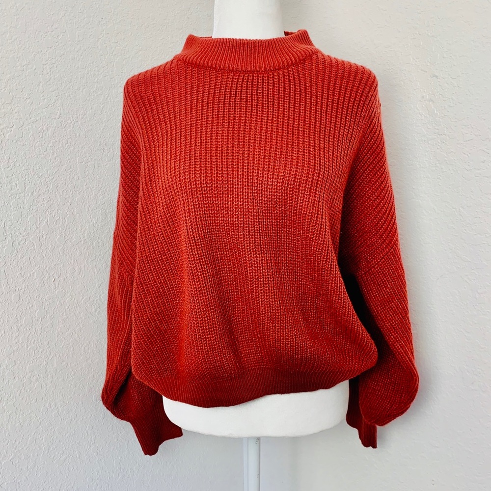 Gianni Bini Sweater - Picture 1 of 3